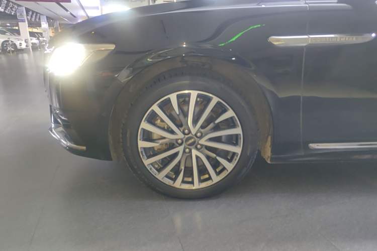 Used Lincoln Continental 2017 2.0T Two-Wheel Drive Prestige Edition Left Front Wheel Hub