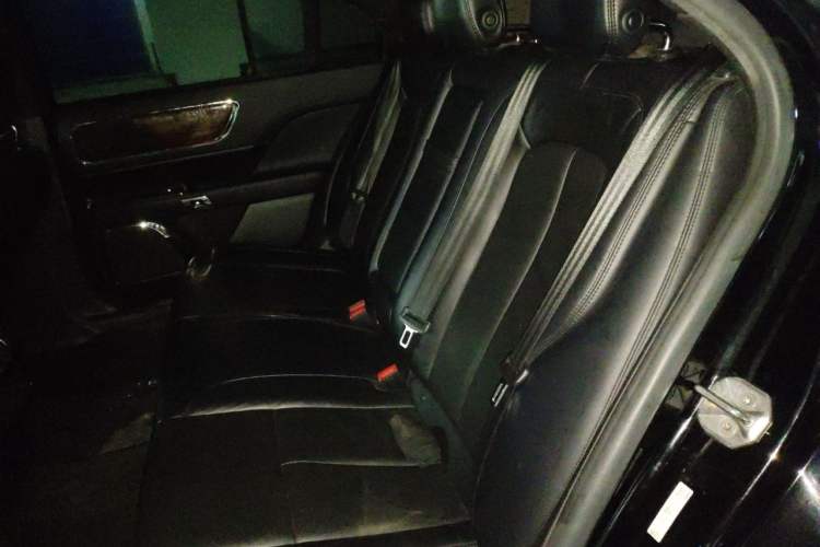 Used Lincoln Continental 2017 2.0T Two-Wheel Drive Deluxe Edition Left Rear Seat