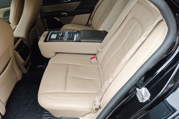 Used Lincoln Continental 2017 2.0T Two-Wheel Drive Prestige Edition Left Rear Seat