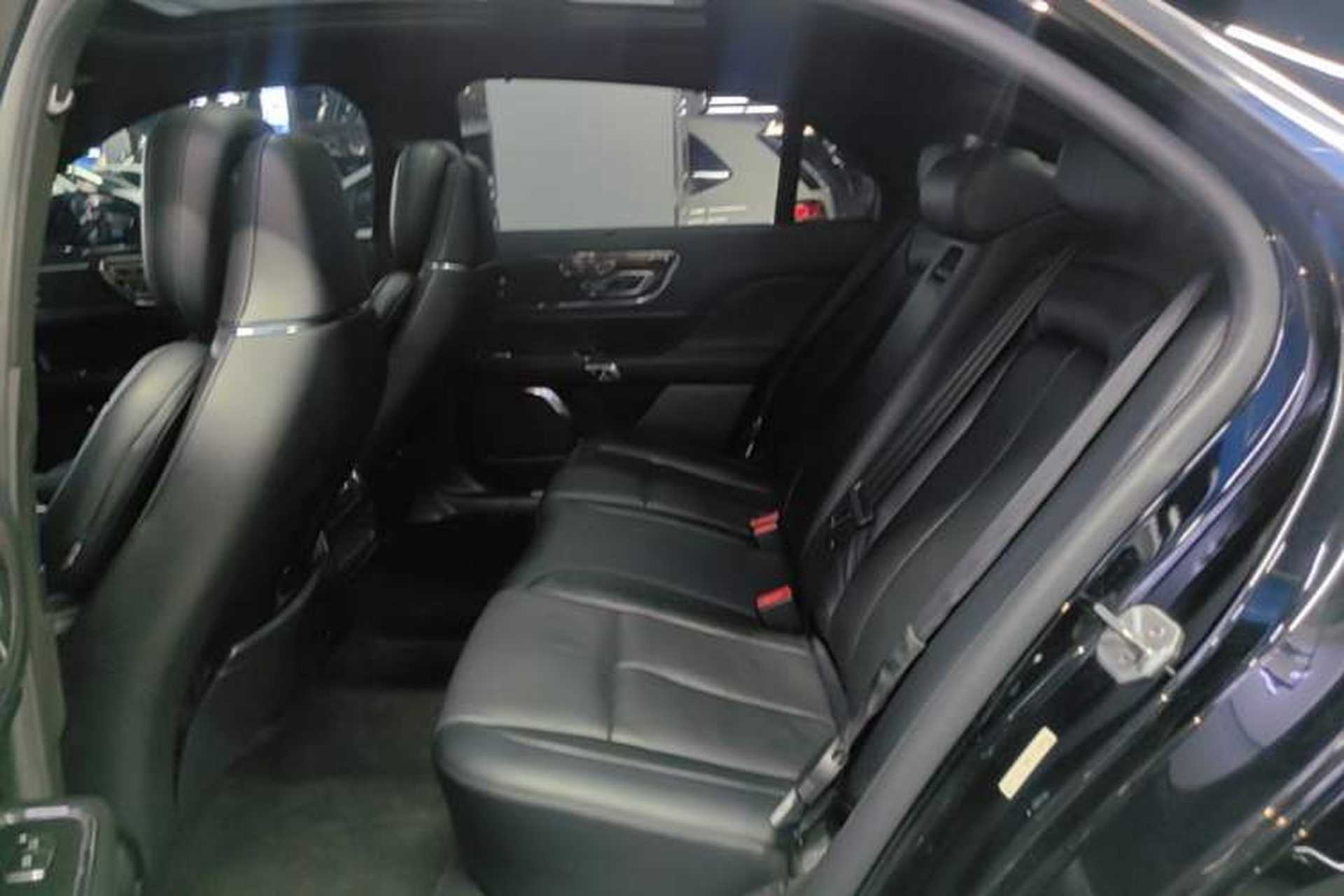 Used Lincoln Continental 2017 2.0T Two-Wheel Drive Prestige Edition Left Rear Seat