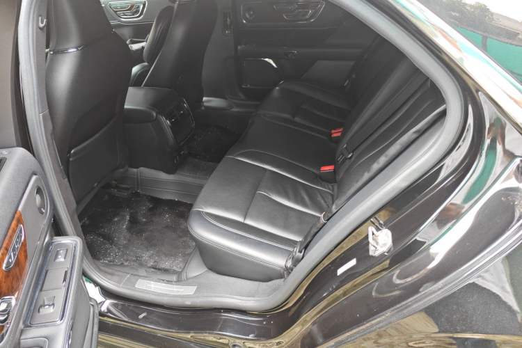 Used Lincoln Continental 2017 3.0T Four-Wheel Drive Prestige Edition Left Rear Seat