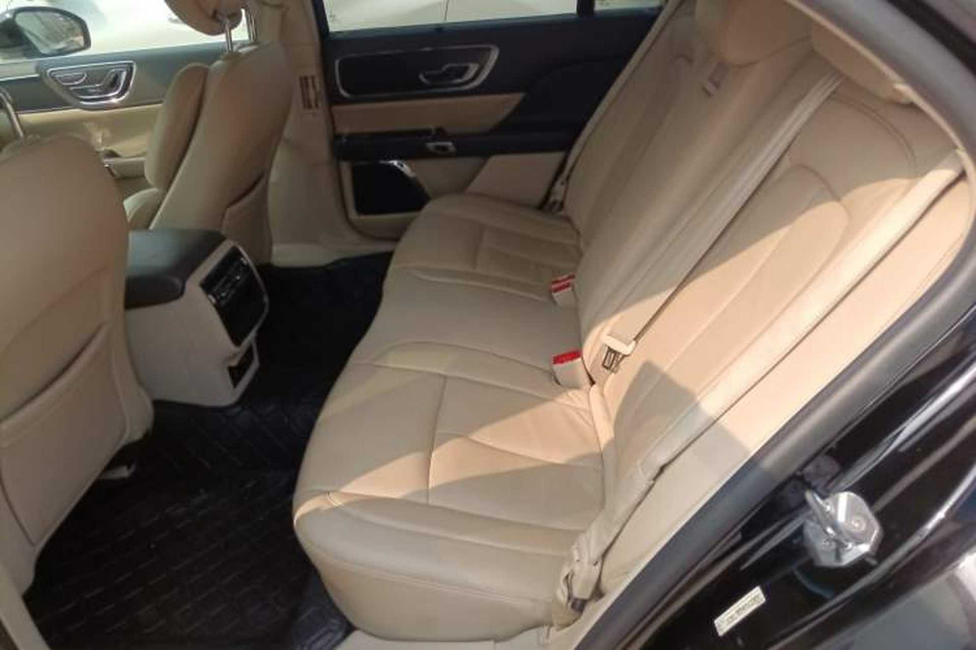 Used Lincoln Continental 2017 2.0T Two-Wheel-Drive Luxury Edition Left Rear Seat