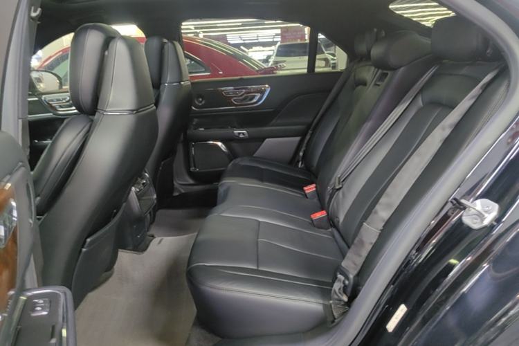 Used Lincoln Continental 2017 3.0T Four-Wheel Drive Prestige Edition Left Rear Seat