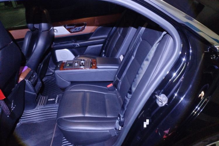 Used Lincoln Continental 2017 3.0T Four-Wheel Drive Presidential Edition Left Rear Seat