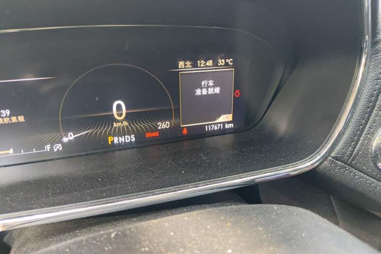 Used Lincoln Continental 2017 2.0T Two-Wheel Drive Deluxe Edition Odometer Close Up