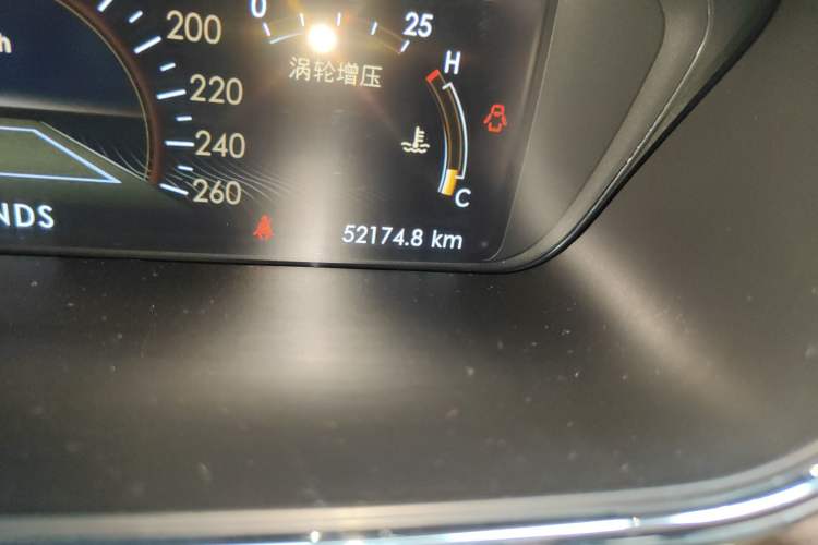 Used Lincoln Continental 2017 2.0T Two-Wheel Drive Prestige Edition Odometer Close Up