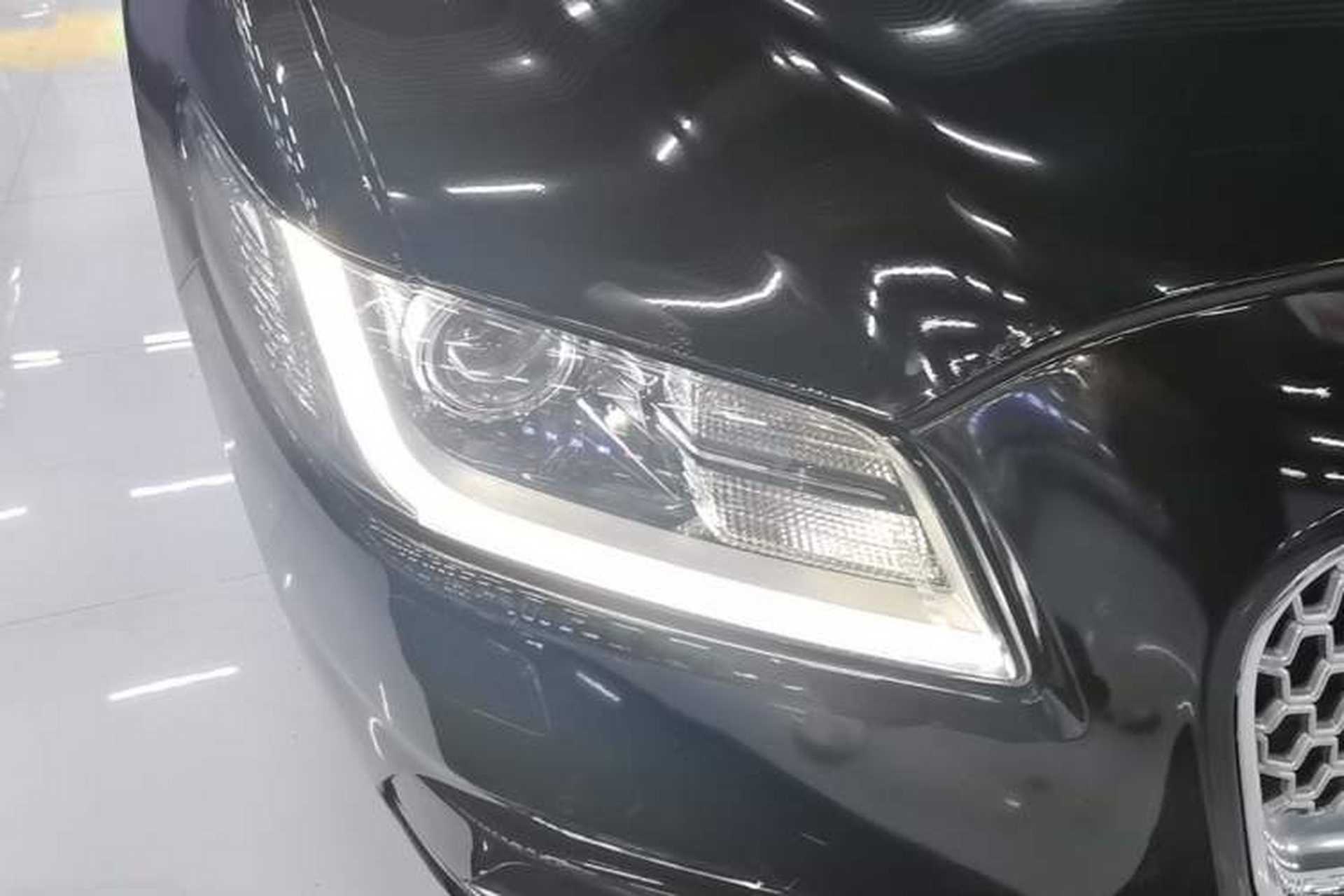 Used Lincoln Continental 2017 2.0T Two-Wheel Drive Deluxe Edition Right Front Headlight