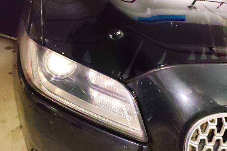 Used Lincoln Continental 2017 2.0T Two-Wheel Drive Deluxe Edition Right Front Headlight
