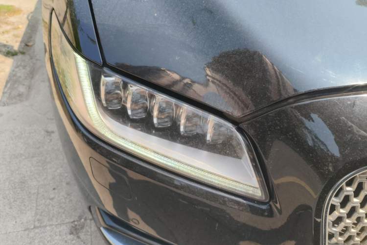 Used Lincoln Continental 2017 2.0T Two-Wheel Drive Prestige Edition Right Front Headlight