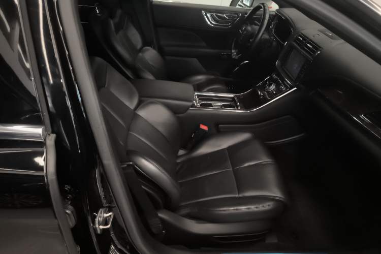 Used Lincoln Continental 2017 2.0T Two-Wheel-Drive Luxury Edition Right Front Seat