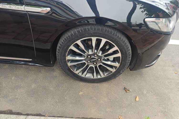 Used Lincoln Continental 2017 3.0T Four-Wheel Drive Prestige Edition Right Front Wheel Hub