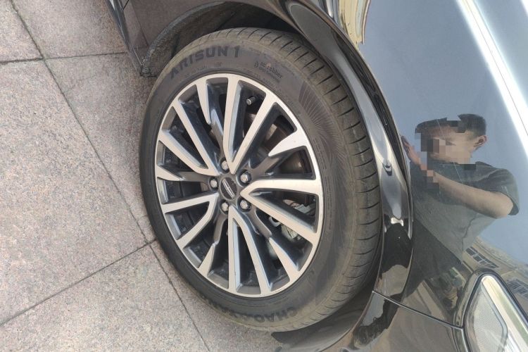 Used Lincoln Continental 2017 2.0T Two-Wheel Drive Prestige Edition Right Front Wheel Hub
