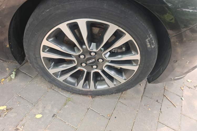 Used Lincoln Continental 2017 3.0T Four-Wheel Drive Prestige Edition Right Front Wheel Hub