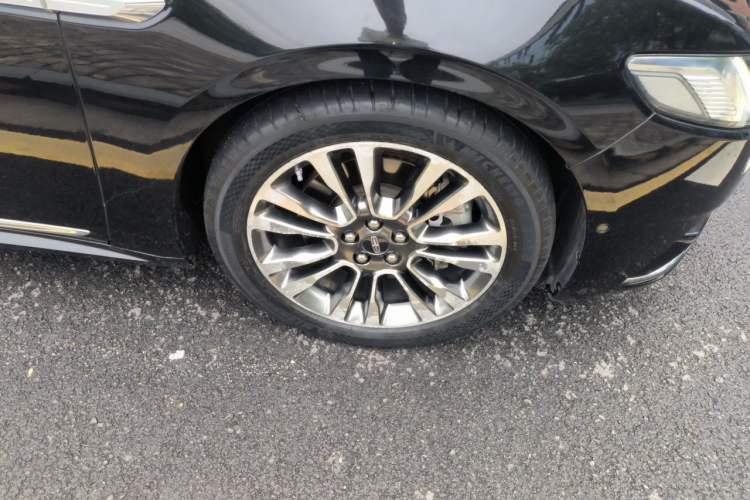 Used Lincoln Continental 2017 3.0T Four-Wheel Drive Prestige Edition Right Front Wheel Hub