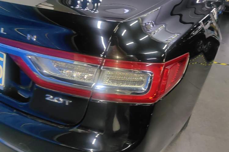 Used Lincoln Continental 2017 2.0T Two-Wheel Drive Prestige Edition Right Rear Taillight