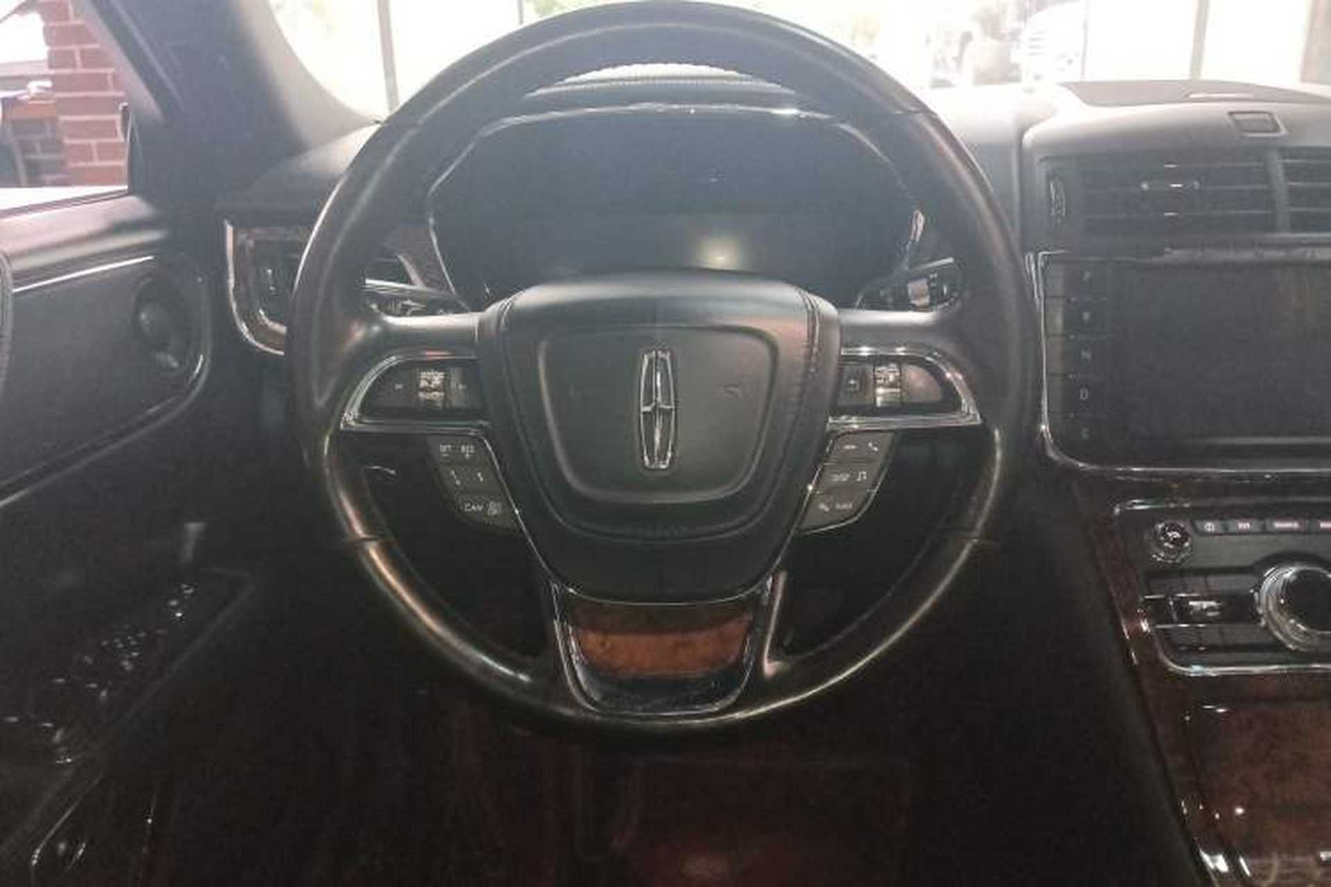 Used Lincoln Continental 2017 3.0T Four-Wheel Drive Prestige Edition Steering Wheel