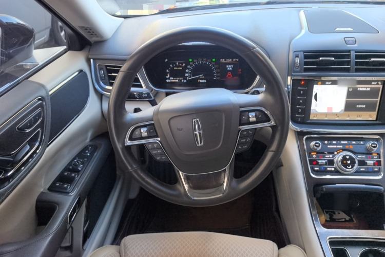Used Lincoln Continental 2017 2.0T Two-Wheel Drive Deluxe Edition Steering Wheel
