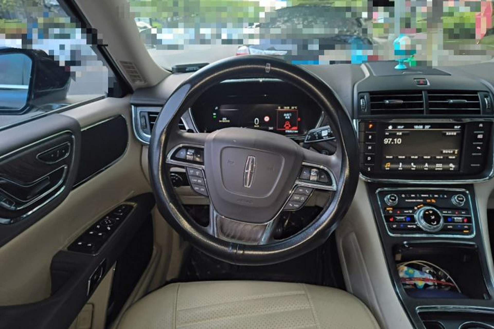 Used Lincoln Continental 2017 2.0T Two-Wheel-Drive Luxury Edition Steering Wheel