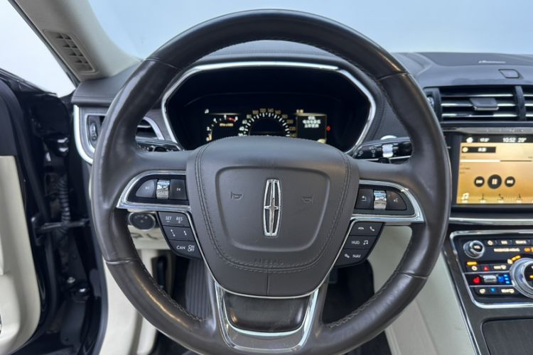 Used Lincoln Continental 2017 2.0T Two-Wheel Drive Prestige Edition Steering Wheel