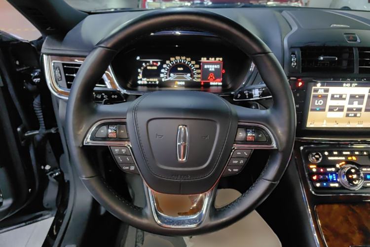 Used Lincoln Continental 2017 3.0T Four-Wheel Drive Prestige Edition Steering Wheel
