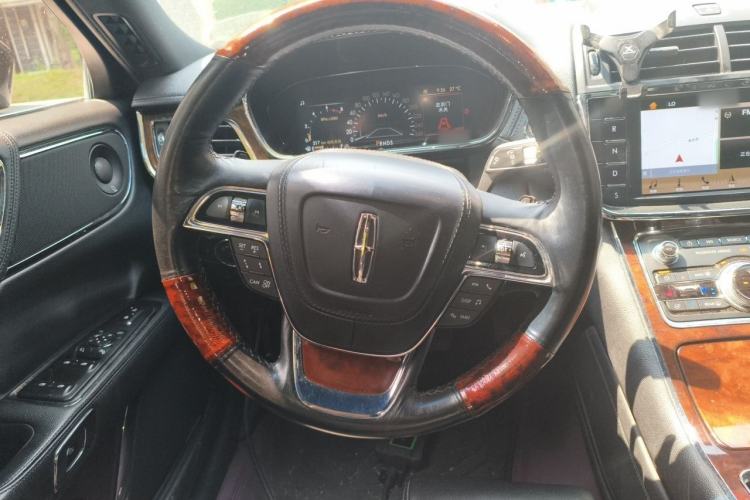 Used Lincoln Continental 2017 2.0T Two-Wheel Drive Prestige Edition Steering Wheel