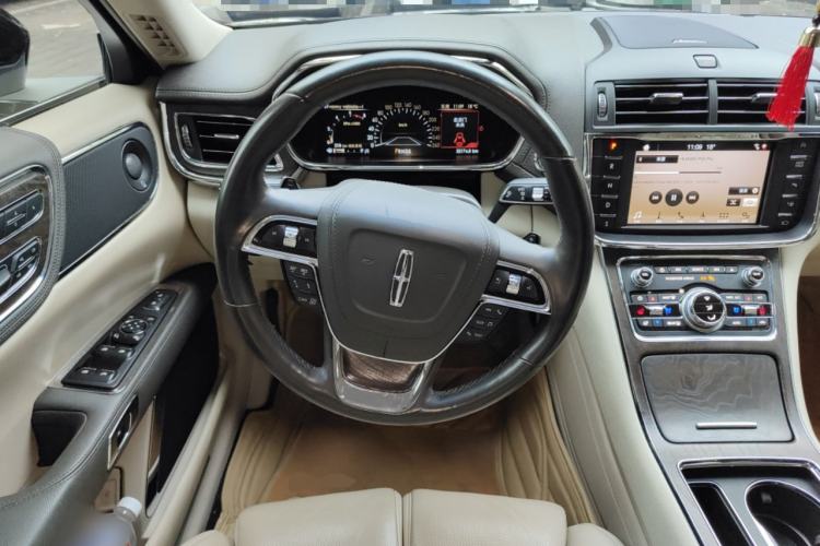 Used Lincoln Continental 2017 2.0T Two-Wheel Drive Prestige Edition Steering Wheel