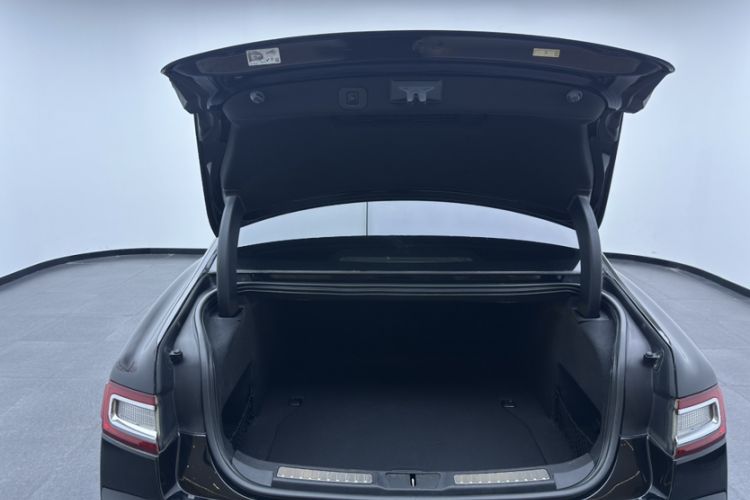 Used Lincoln Continental 2017 2.0T Two-Wheel Drive Prestige Edition Trunk