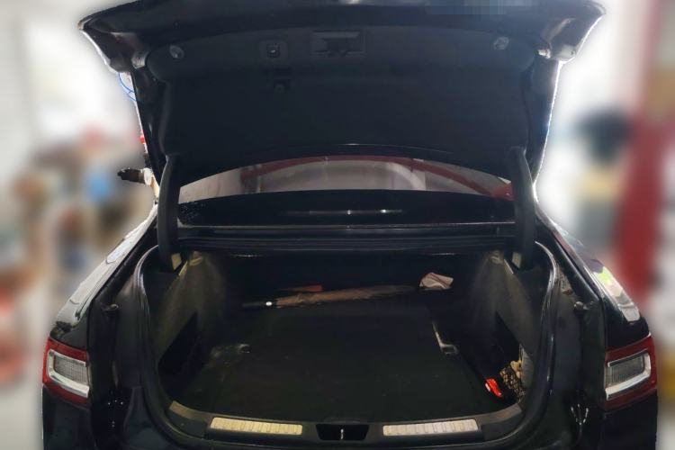 Used Lincoln Continental 2017 2.0T Two-Wheel Drive Deluxe Edition Trunk