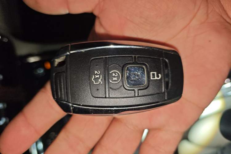 Used Lincoln Continental 2017 2.0T Two-Wheel Drive Deluxe Edition Vehicle Key