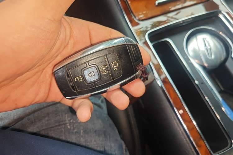Used Lincoln Continental 2017 3.0T Four-Wheel Drive Prestige Edition Vehicle Key