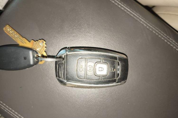 Used Lincoln Continental 2017 2.0T Two-Wheel Drive Deluxe Edition Vehicle Key