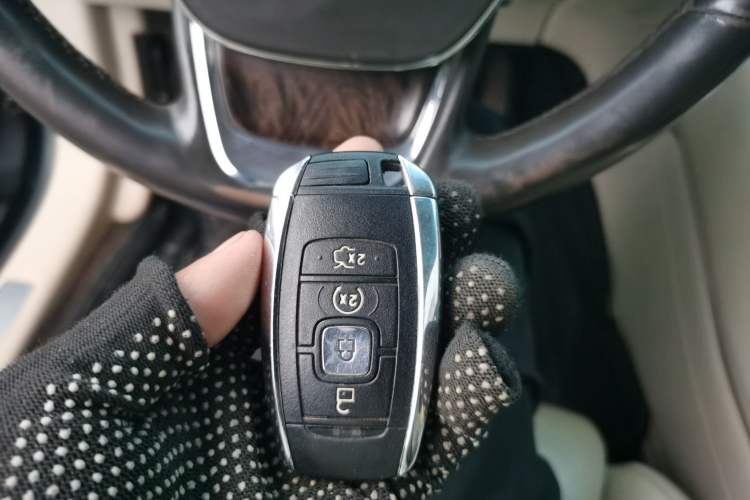 Used Lincoln Continental 2017 2.0T Two-Wheel Drive Deluxe Edition Vehicle Key