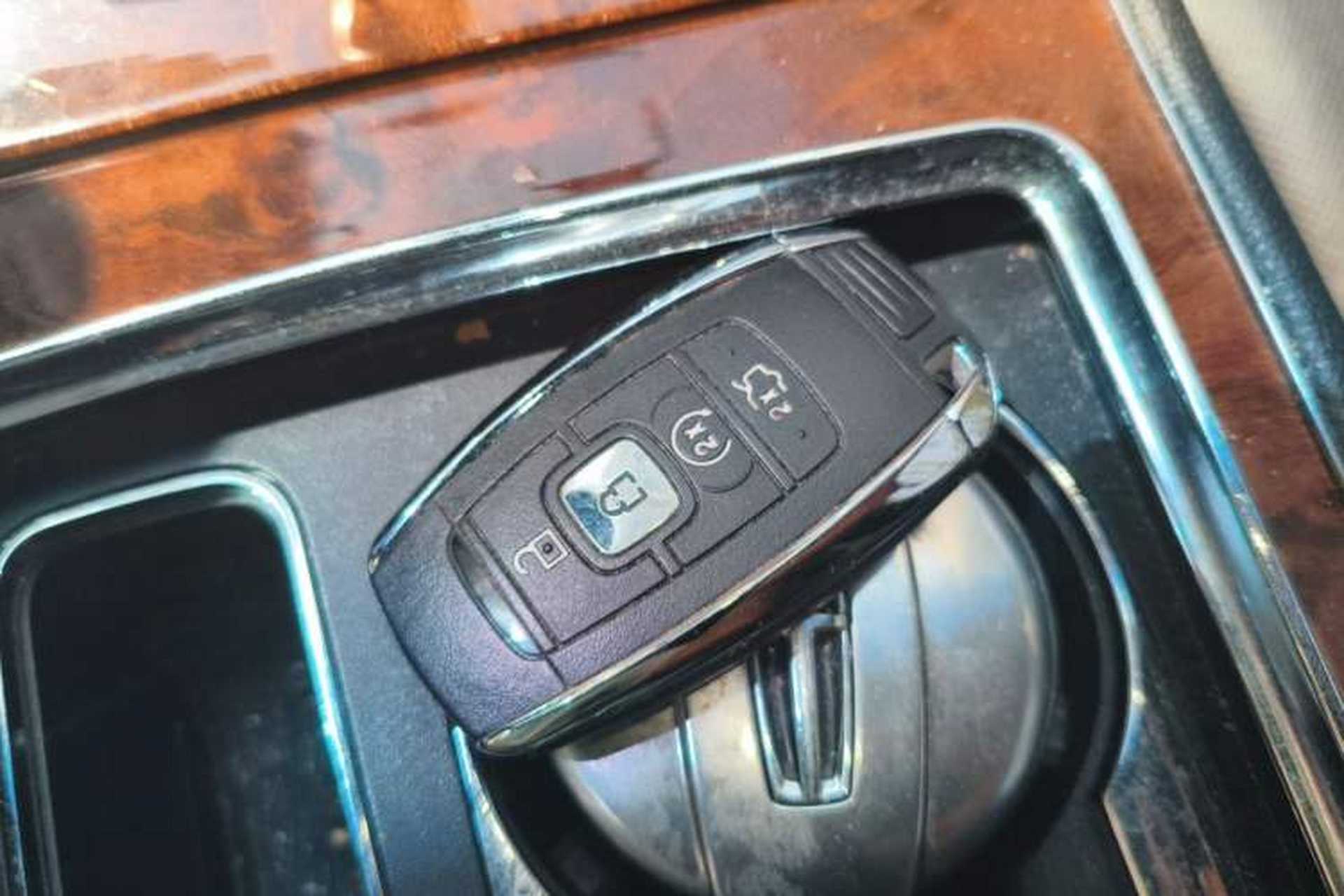 Used Lincoln Continental 2017 2.0T Two-Wheel Drive Prestige Edition Vehicle Key