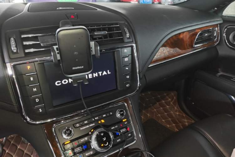 Used Lincoln Continental 2017 2.0T Two-Wheel Drive Prestige Edition Audio And AC Panel