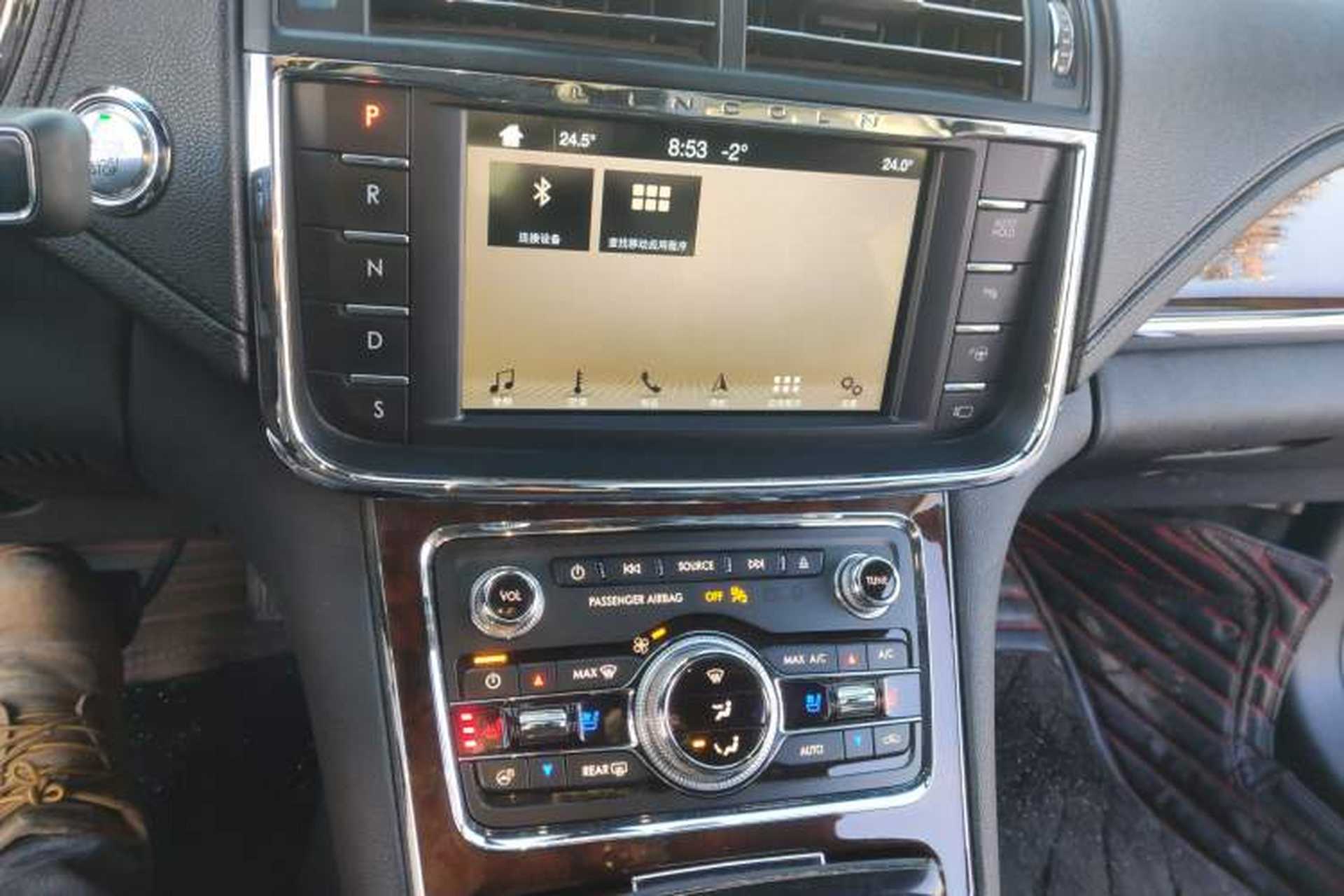 Used Lincoln Continental 2017 3.0T Four-Wheel Drive Prestige Edition Audio And AC Panel