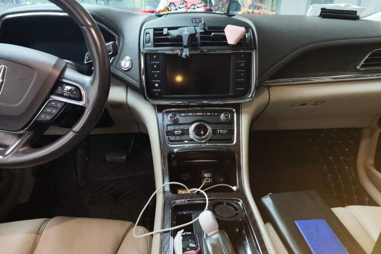 Used Lincoln Continental 2017 2.0T Two-Wheel Drive Deluxe Edition Audio And AC Panel