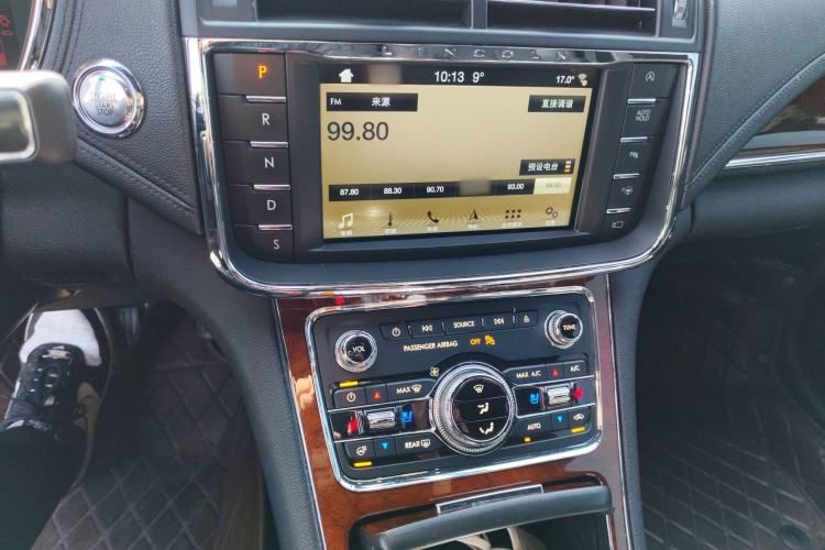 Used Lincoln Continental 2017 2.0T Two-Wheel Drive Prestige Edition Audio And AC Panel
