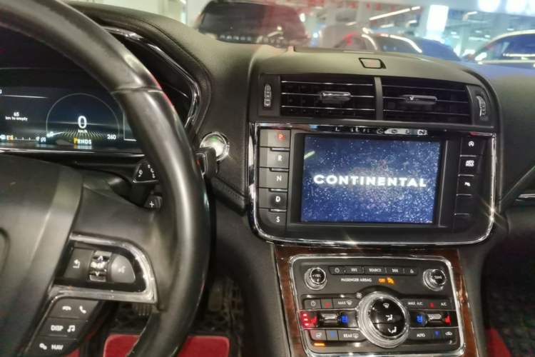 Used Lincoln Continental 2017 2.0T Two-Wheel-Drive Luxury Edition Audio And AC Panel