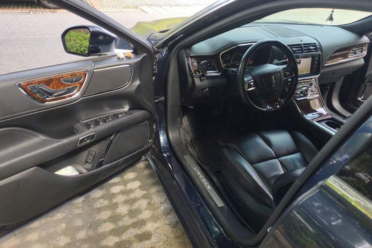 Used Lincoln Continental 2017 2.0T Two-Wheel Drive Deluxe Edition Driver Seat