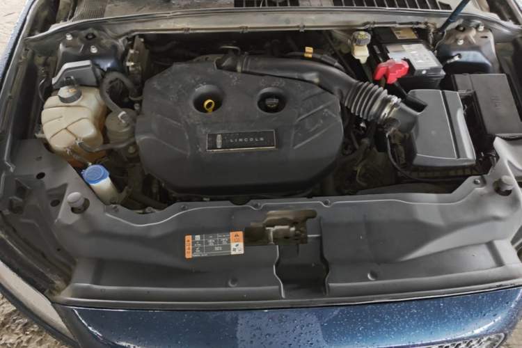 Used Lincoln Continental 2017 2.0T Two-Wheel Drive Prestige Edition Engine Bay