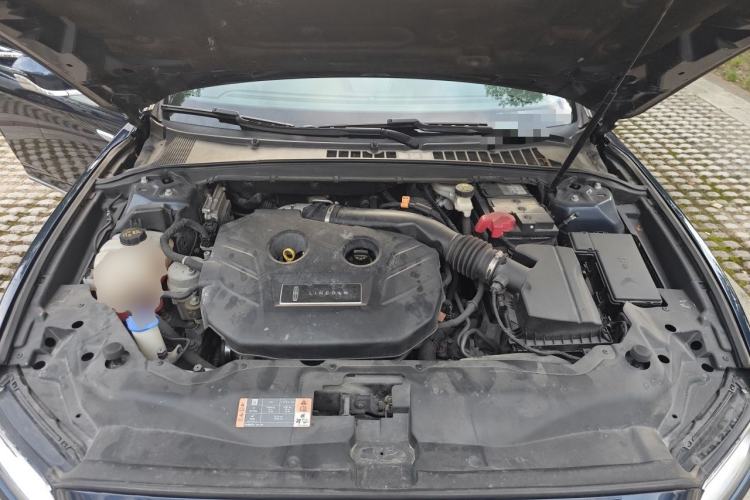 Used Lincoln Continental 2017 2.0T Two-Wheel-Drive Luxury Edition Engine Bay