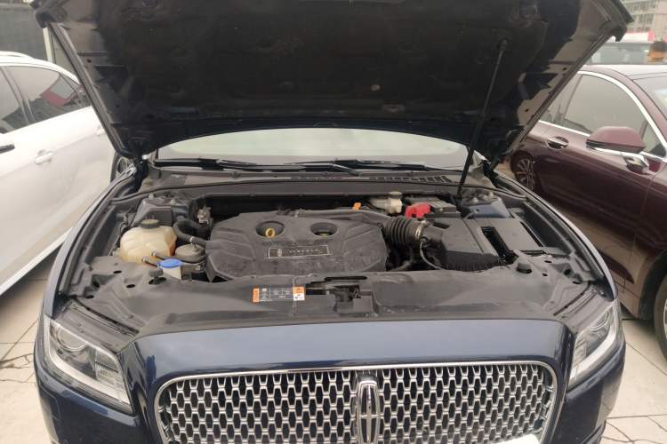 Used Lincoln Continental 2017 2.0T Two-Wheel Drive Deluxe Edition Engine Bay