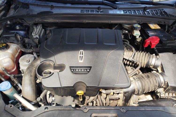 Used Lincoln Continental 2017 3.0T Four-Wheel Drive Prestige Edition Engine Bay