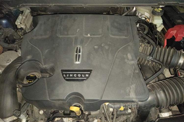 Used Lincoln Continental 2017 3.0T Four-Wheel Drive Prestige Edition Engine Bay