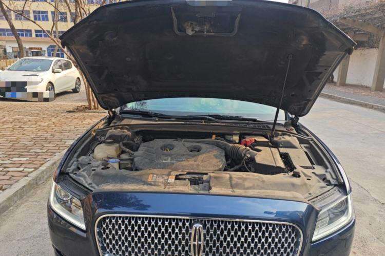 Used Lincoln Continental 2017 2.0T Two-Wheel Drive Deluxe Edition Engine Bay
