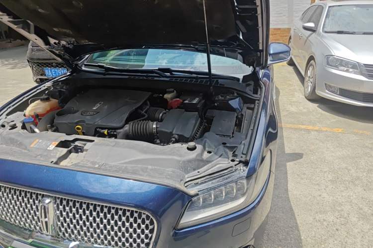 Used Lincoln Continental 2017 3.0T Four-Wheel Drive Prestige Edition Engine Bay Left