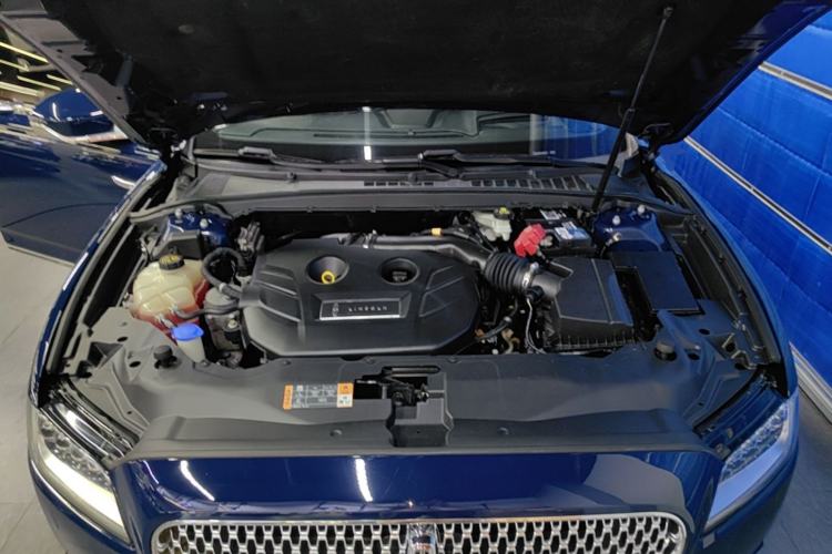 Used Lincoln Continental 2017 2.0T Two-Wheel Drive Prestige Edition Engine Bay