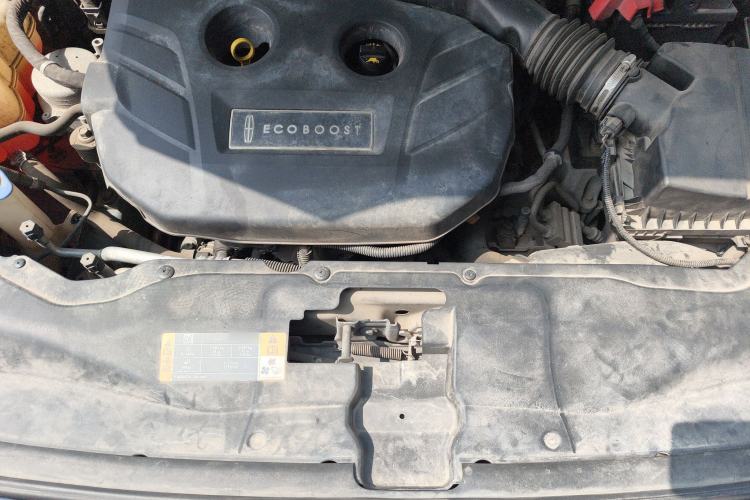 Used Lincoln Continental 2017 2.0T Two-Wheel Drive Deluxe Edition Engine Bay