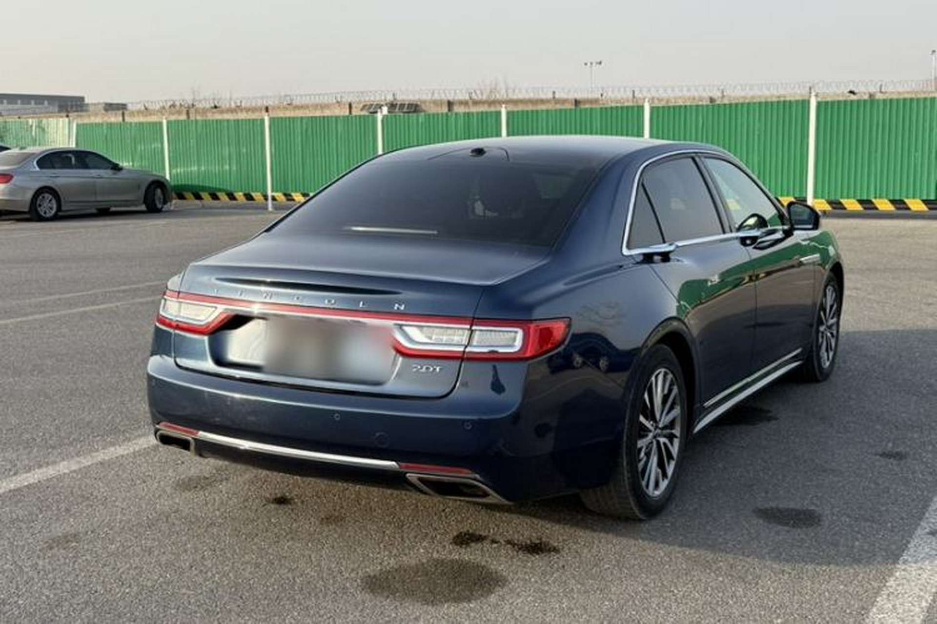 Used Lincoln Continental 2017 2.0T Two-Wheel-Drive Luxury Edition Exterior 2