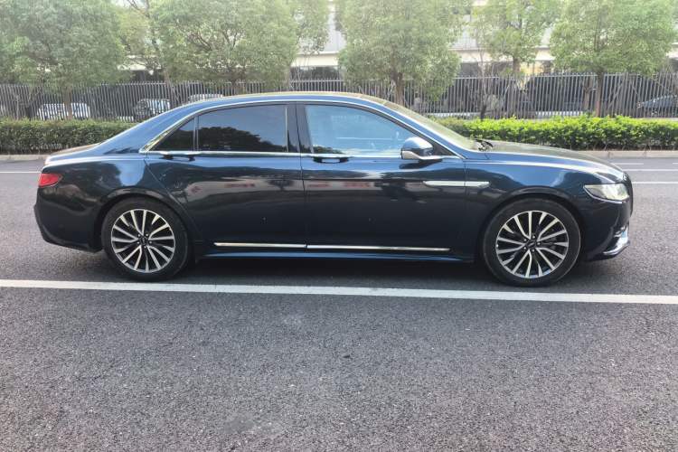 Used Lincoln Continental 2017 2.0T Two-Wheel Drive Prestige Edition Exterior 3